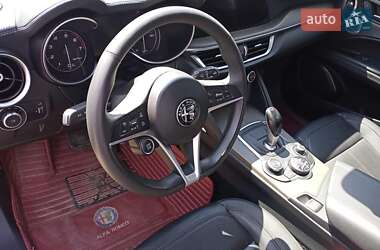 Внедорожник / Кроссовер Alfa Romeo Stelvio 2017 в 