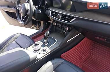 Внедорожник / Кроссовер Alfa Romeo Stelvio 2017 в 