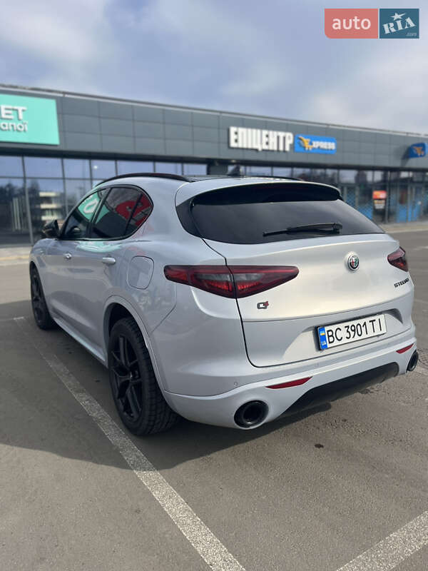 Позашляховик / Кросовер Alfa Romeo Stelvio 2020 в Києві