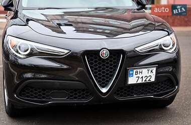 Внедорожник / Кроссовер Alfa Romeo Stelvio 2017 в 