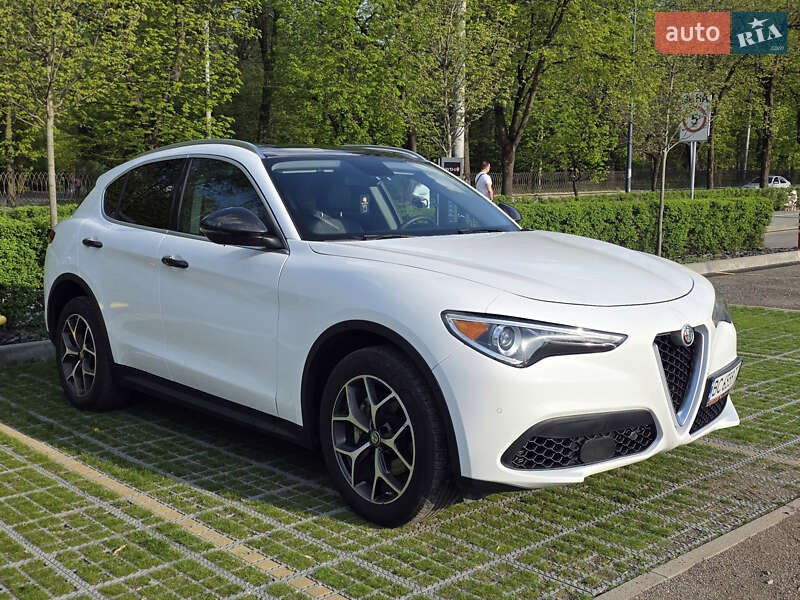 Alfa Romeo Stelvio 2019