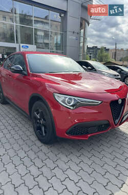 Позашляховик / Кросовер Alfa Romeo Stelvio 2018 в 
