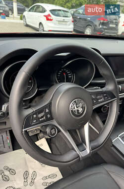 Позашляховик / Кросовер Alfa Romeo Stelvio 2018 в 
