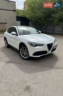 Позашляховик / Кросовер Alfa Romeo Stelvio 2017 в Рівному