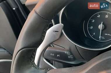Позашляховик / Кросовер Alfa Romeo Stelvio 2017 в 