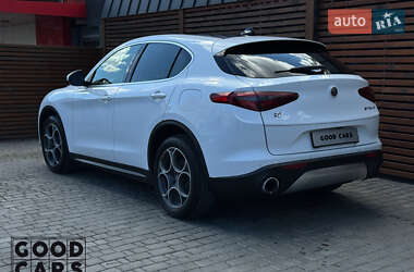 Внедорожник / Кроссовер Alfa Romeo Stelvio 2018 в 