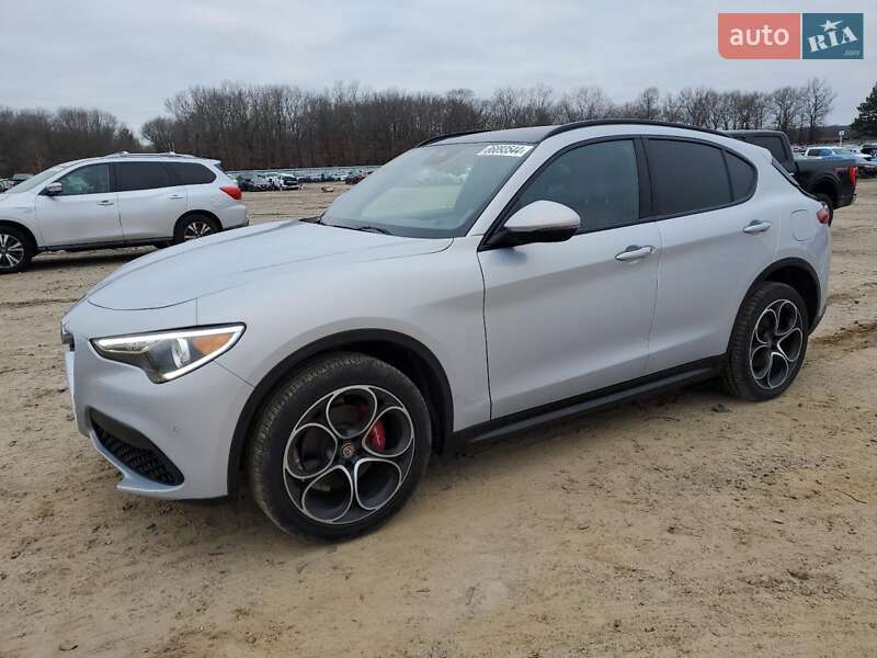 Alfa Romeo Stelvio 2021