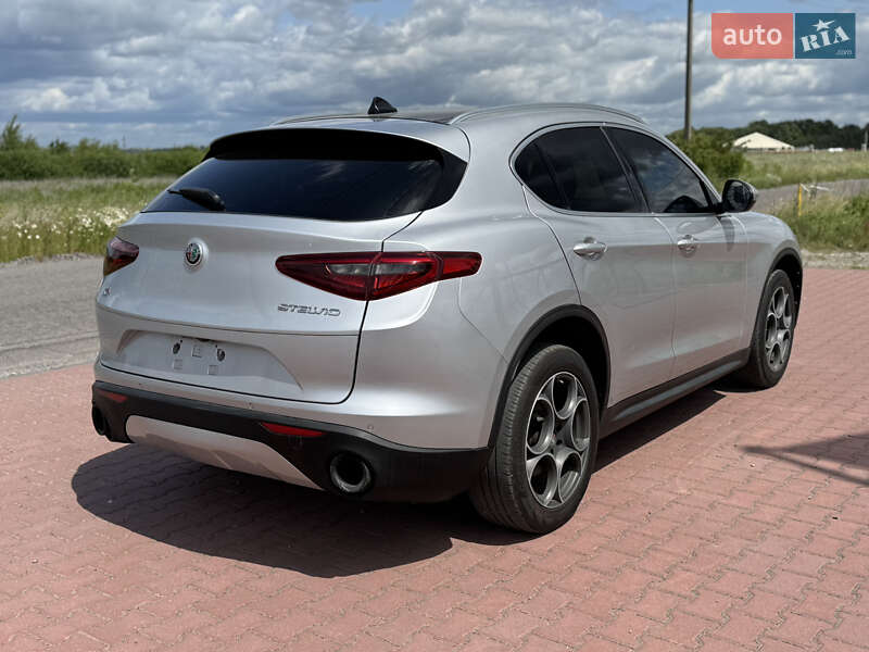 Внедорожник / Кроссовер Alfa Romeo Stelvio 2018 в Ровно фото 8 Внедорожник / Кроссовер Alfa Romeo Stelvio 2018 в Ровно