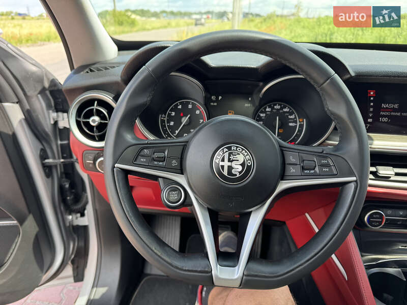 Внедорожник / Кроссовер Alfa Romeo Stelvio 2018 в Ровно фото 24 Внедорожник / Кроссовер Alfa Romeo Stelvio 2018 в Ровно