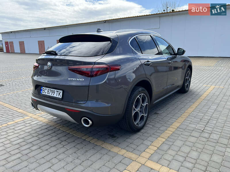 Внедорожник / Кроссовер Alfa Romeo Stelvio 2017 в Львове фото 5 Внедорожник / Кроссовер Alfa Romeo Stelvio 2017 в Львове