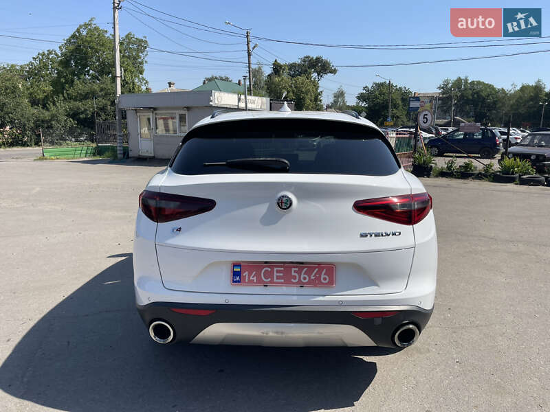 Позашляховик / Кросовер Alfa Romeo Stelvio 2017 в Полтаві