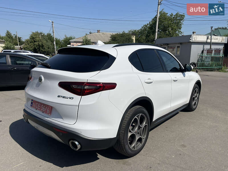 Позашляховик / Кросовер Alfa Romeo Stelvio 2017 в Полтаві