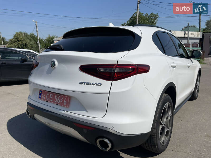Позашляховик / Кросовер Alfa Romeo Stelvio 2017 в Полтаві