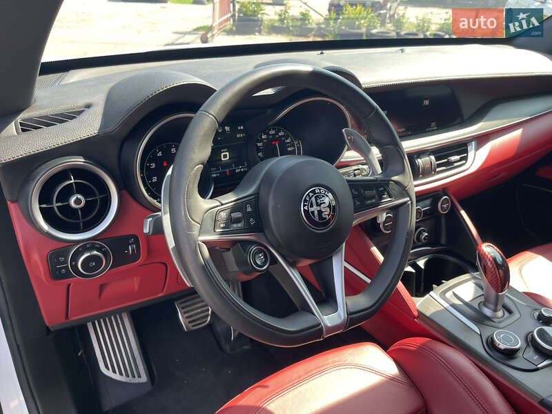 Позашляховик / Кросовер Alfa Romeo Stelvio 2017 в Полтаві
