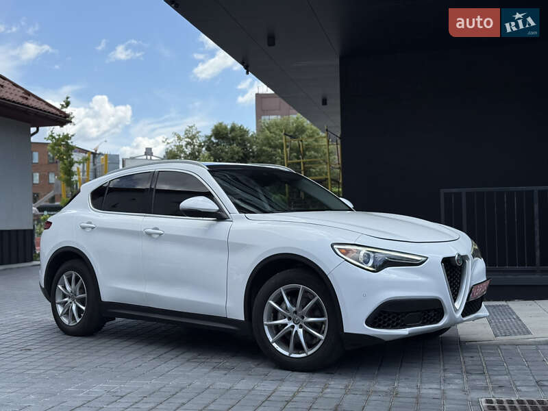 Внедорожник / Кроссовер Alfa Romeo Stelvio 2017 в Львове