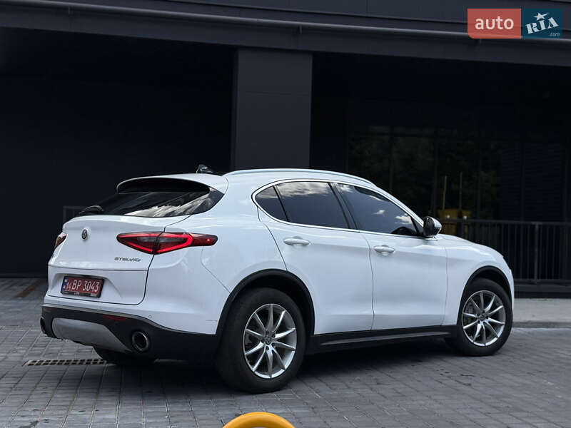 Внедорожник / Кроссовер Alfa Romeo Stelvio 2017 в Львове