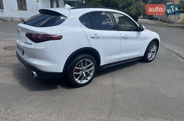Внедорожник / Кроссовер Alfa Romeo Stelvio 2018 в 