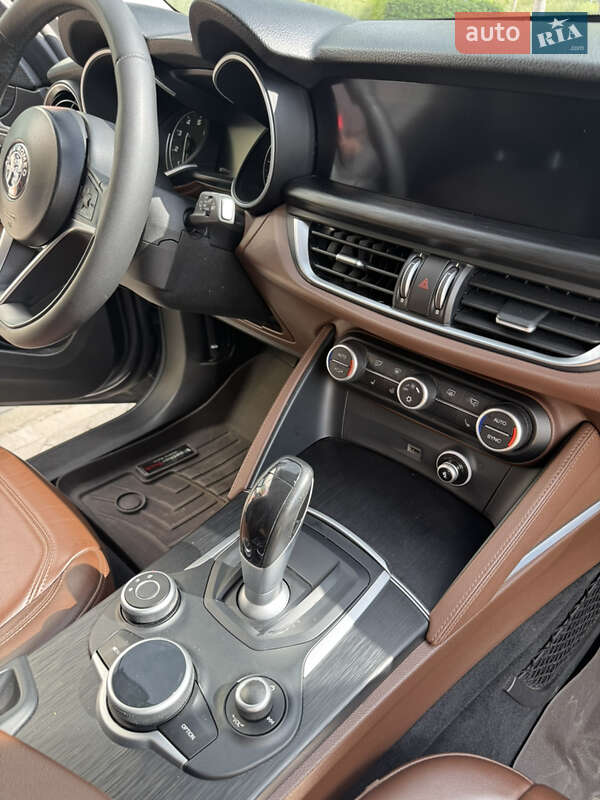 Внедорожник / Кроссовер Alfa Romeo Stelvio 2017 в Киеве
