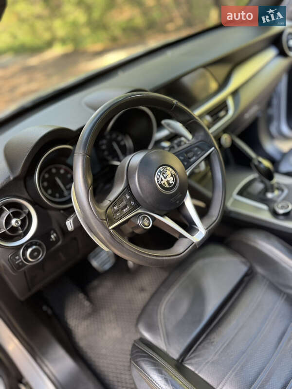 Позашляховик / Кросовер Alfa Romeo Stelvio 2017 в Кременчуці