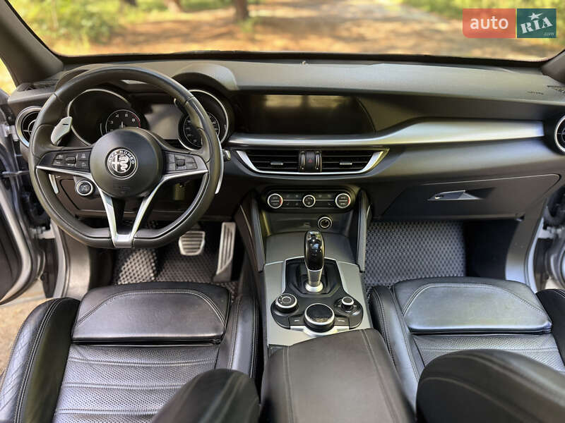 Позашляховик / Кросовер Alfa Romeo Stelvio 2017 в Кременчуці