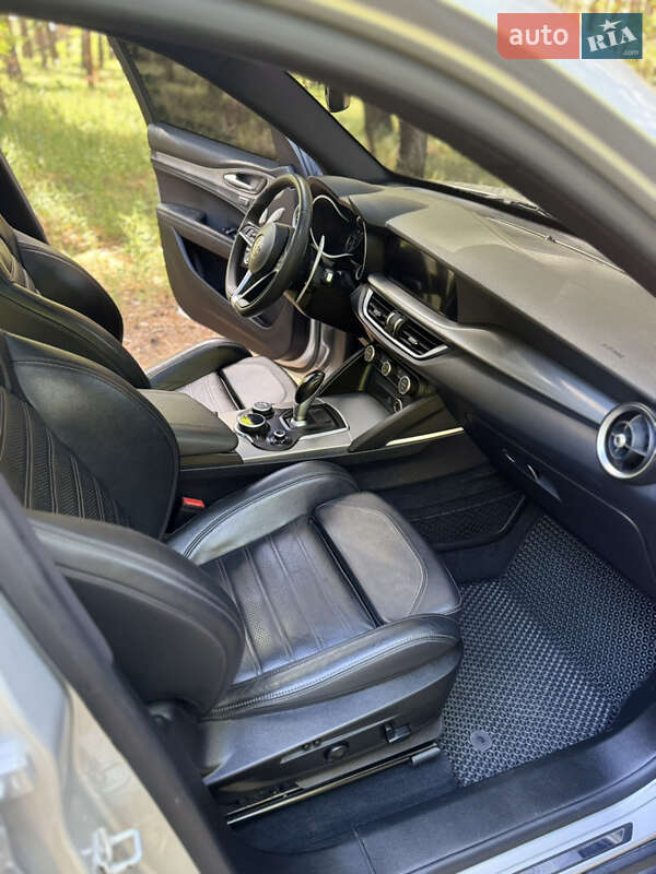 Позашляховик / Кросовер Alfa Romeo Stelvio 2017 в Кременчуці