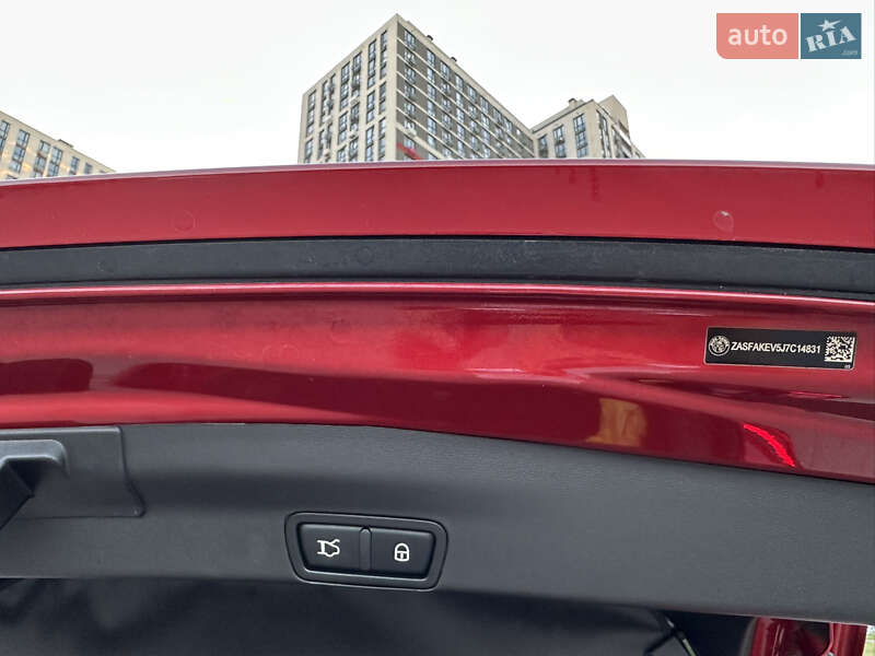 Позашляховик / Кросовер Alfa Romeo Stelvio 2018 в Києві