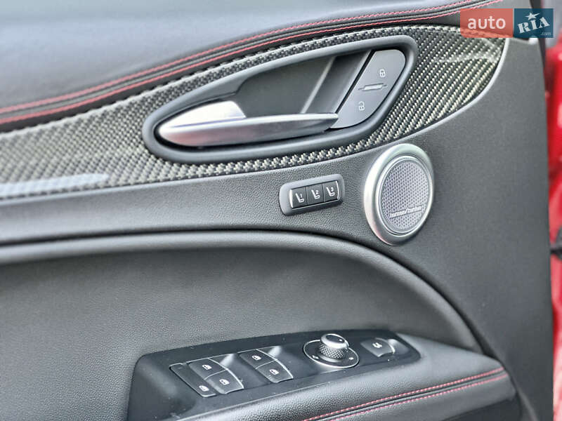 Позашляховик / Кросовер Alfa Romeo Stelvio 2018 в Києві