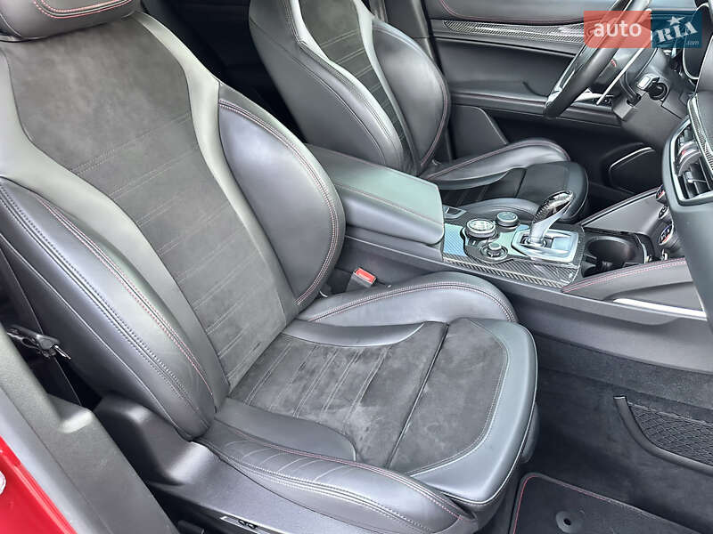 Позашляховик / Кросовер Alfa Romeo Stelvio 2018 в Києві