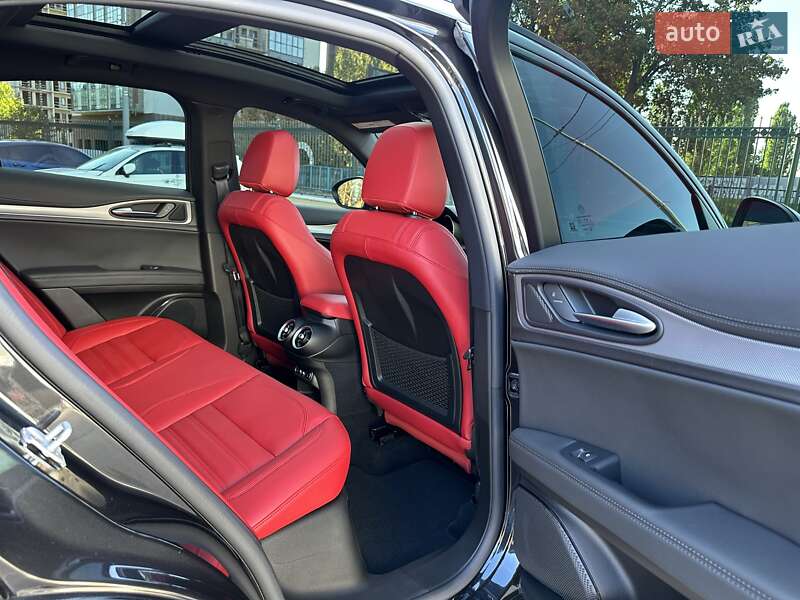 Внедорожник / Кроссовер Alfa Romeo Stelvio 2023 в Киеве