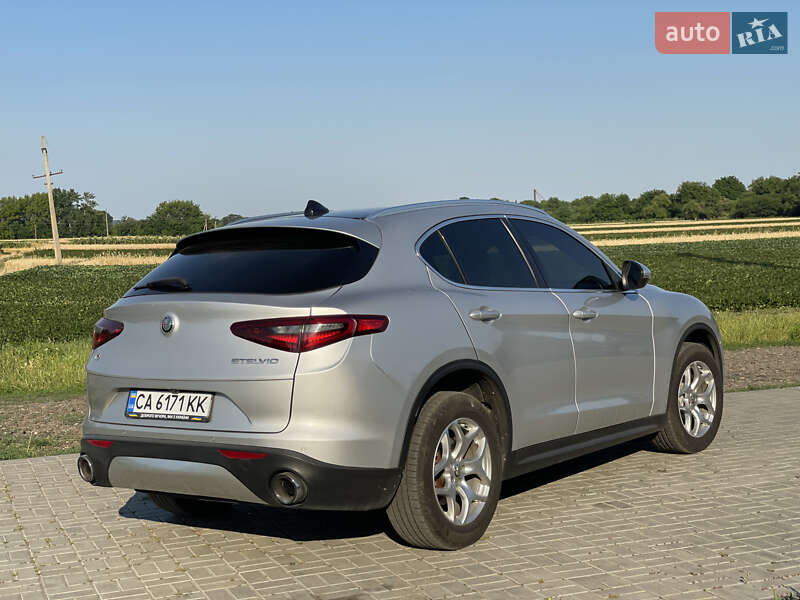 Внедорожник / Кроссовер Alfa Romeo Stelvio 2020 в Киеве
