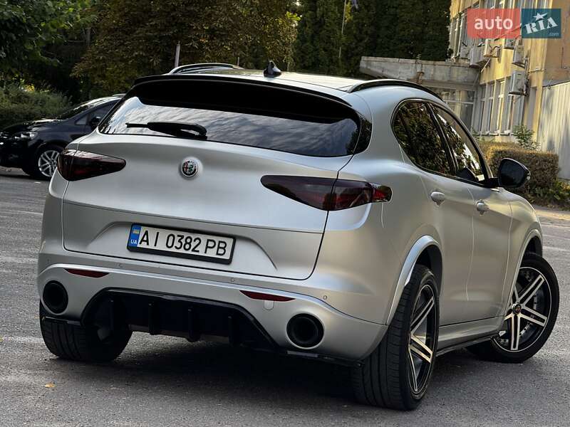 Внедорожник / Кроссовер Alfa Romeo Stelvio 2018 в Киеве