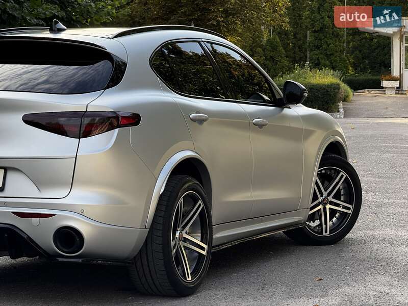 Внедорожник / Кроссовер Alfa Romeo Stelvio 2018 в Киеве