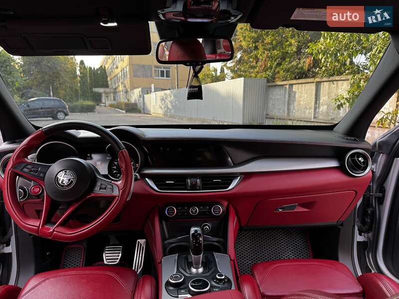 Внедорожник / Кроссовер Alfa Romeo Stelvio 2018 в Киеве