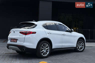 Внедорожник / Кроссовер Alfa Romeo Stelvio 2017 в 