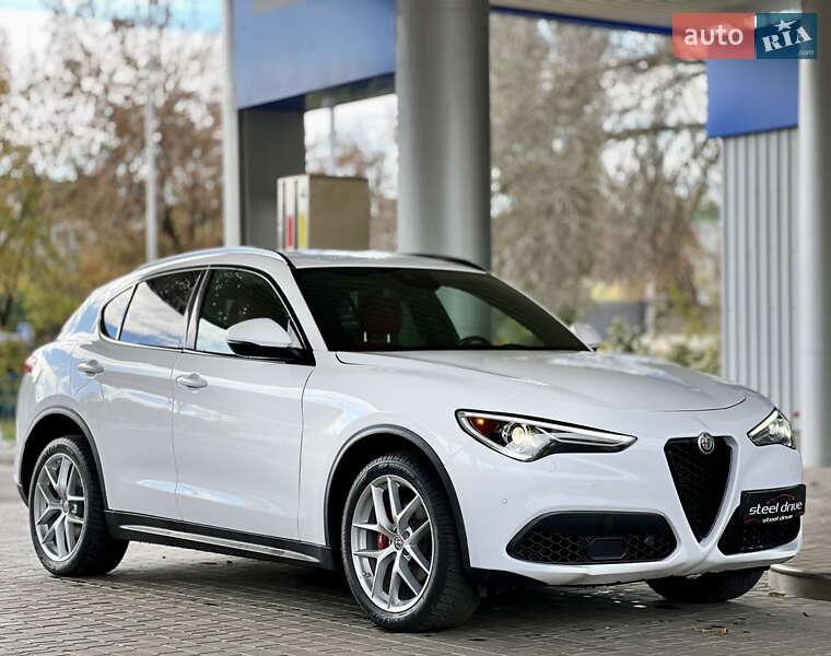 Позашляховик / Кросовер Alfa Romeo Stelvio 2018 в Миколаєві