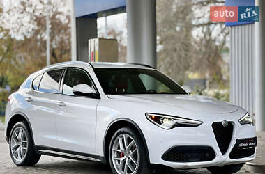 Внедорожник / Кроссовер Alfa Romeo Stelvio 2018 в 