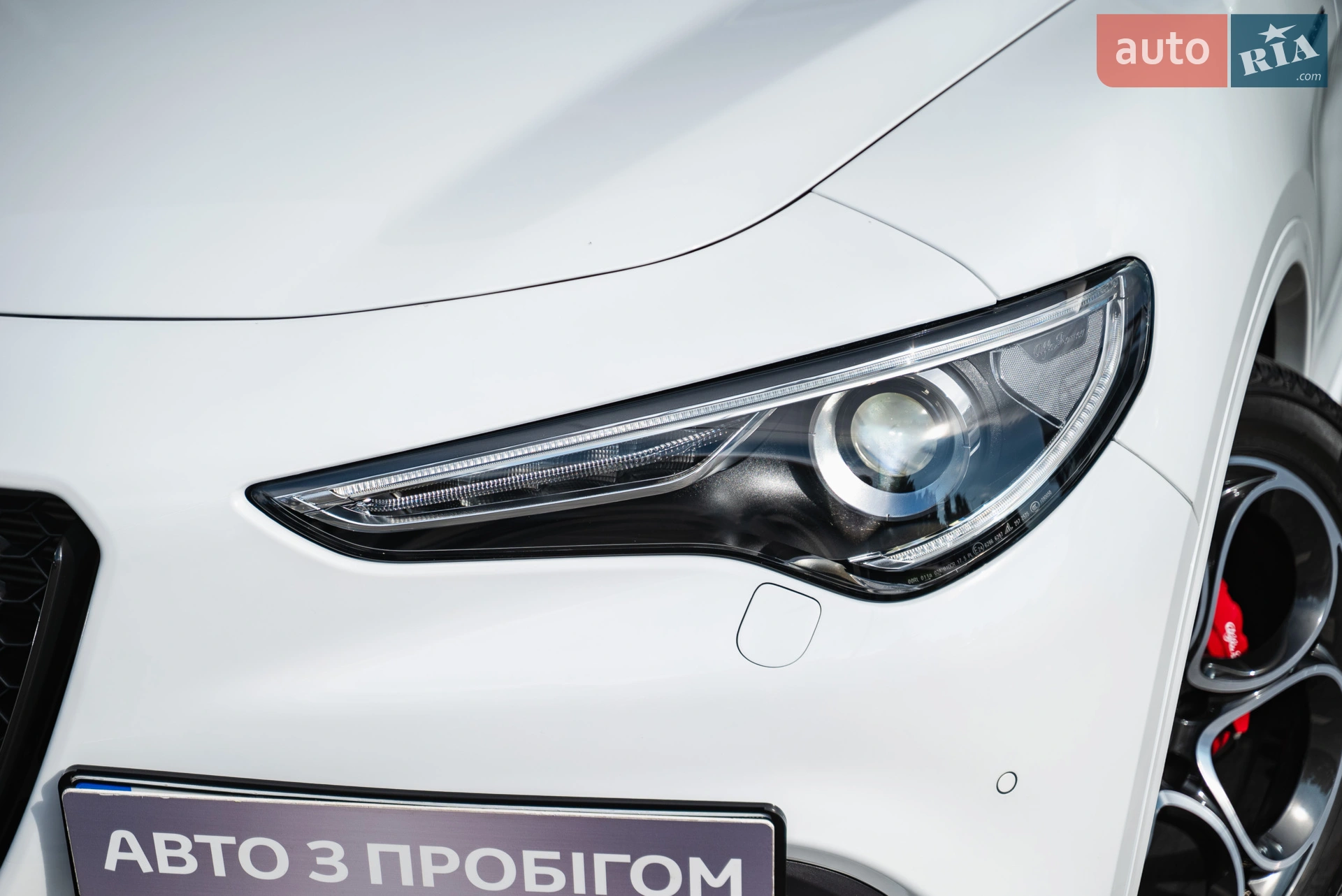 2021 Alfa Romeo Stelvio - мініатюра 2