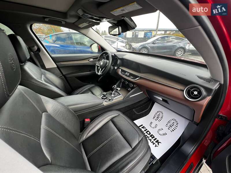 Внедорожник / Кроссовер Alfa Romeo Stelvio 2018 в Луцке