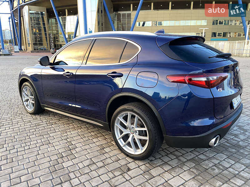 Внедорожник / Кроссовер Alfa Romeo Stelvio 2017 в Харькове фото 5 Внедорожник / Кроссовер Alfa Romeo Stelvio 2017 в Харькове