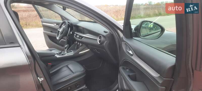 Внедорожник / Кроссовер Alfa Romeo Stelvio 2019 в Ровно фото 26 Внедорожник / Кроссовер Alfa Romeo Stelvio 2019 в Ровно