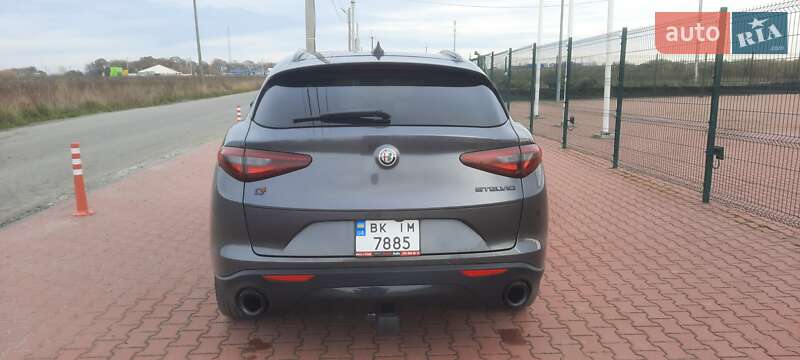 Внедорожник / Кроссовер Alfa Romeo Stelvio 2019 в Ровно фото 5 Внедорожник / Кроссовер Alfa Romeo Stelvio 2019 в Ровно