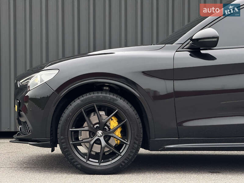 Внедорожник / Кроссовер Alfa Romeo Stelvio 2020 в Киеве фото 13 Внедорожник / Кроссовер Alfa Romeo Stelvio 2020 в Киеве