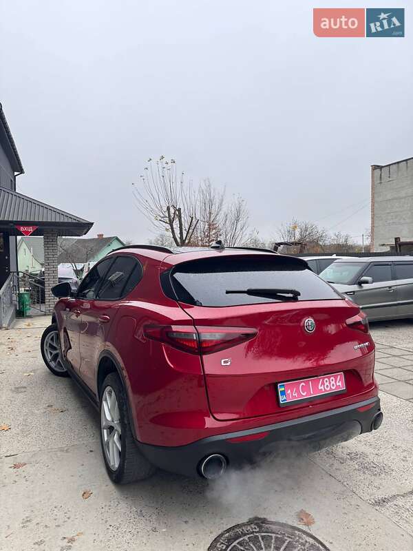 Внедорожник / Кроссовер Alfa Romeo Stelvio 2017 в Дрогобыче фото 8 Внедорожник / Кроссовер Alfa Romeo Stelvio 2017 в Дрогобыче