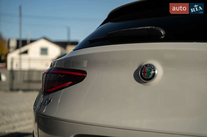 Внедорожник / Кроссовер Alfa Romeo Stelvio 2017 в Черновцах фото 7 Внедорожник / Кроссовер Alfa Romeo Stelvio 2017 в Черновцах