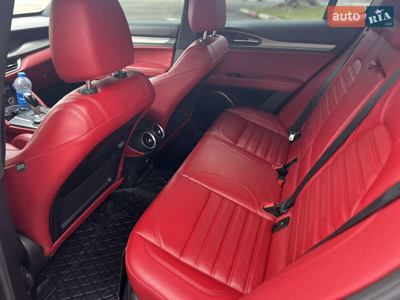 Позашляховик / Кросовер Alfa Romeo Stelvio 2018 в Харкові фото 16 Позашляховик / Кросовер Alfa Romeo Stelvio 2018 в Харкові