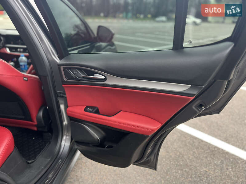 Позашляховик / Кросовер Alfa Romeo Stelvio 2018 в Харкові фото 18 Позашляховик / Кросовер Alfa Romeo Stelvio 2018 в Харкові