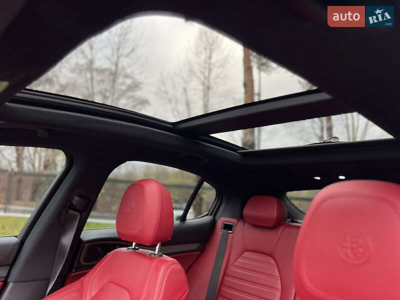 Позашляховик / Кросовер Alfa Romeo Stelvio 2018 в Харкові фото 26 Позашляховик / Кросовер Alfa Romeo Stelvio 2018 в Харкові