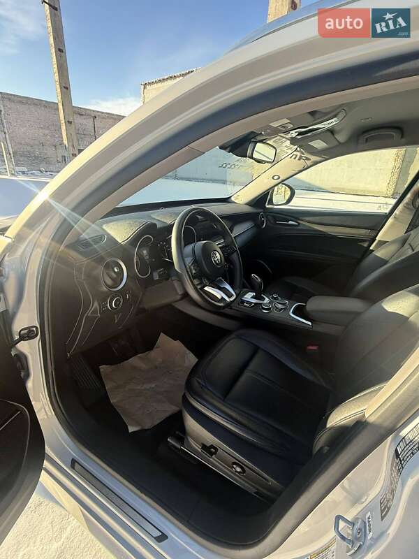 Внедорожник / Кроссовер Alfa Romeo Stelvio 2020 в Киеве