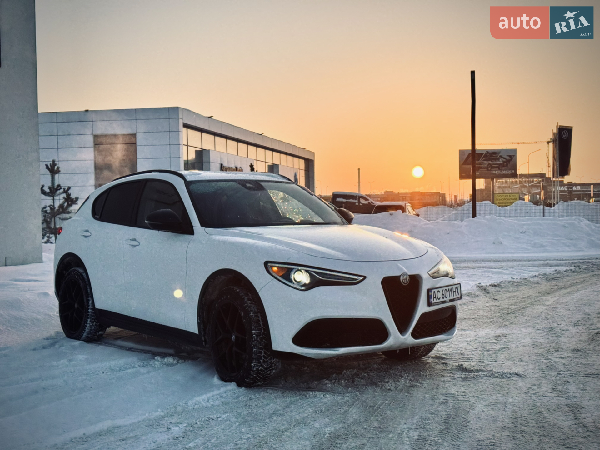 2019 Alfa Romeo Stelvio - мініатюра 15