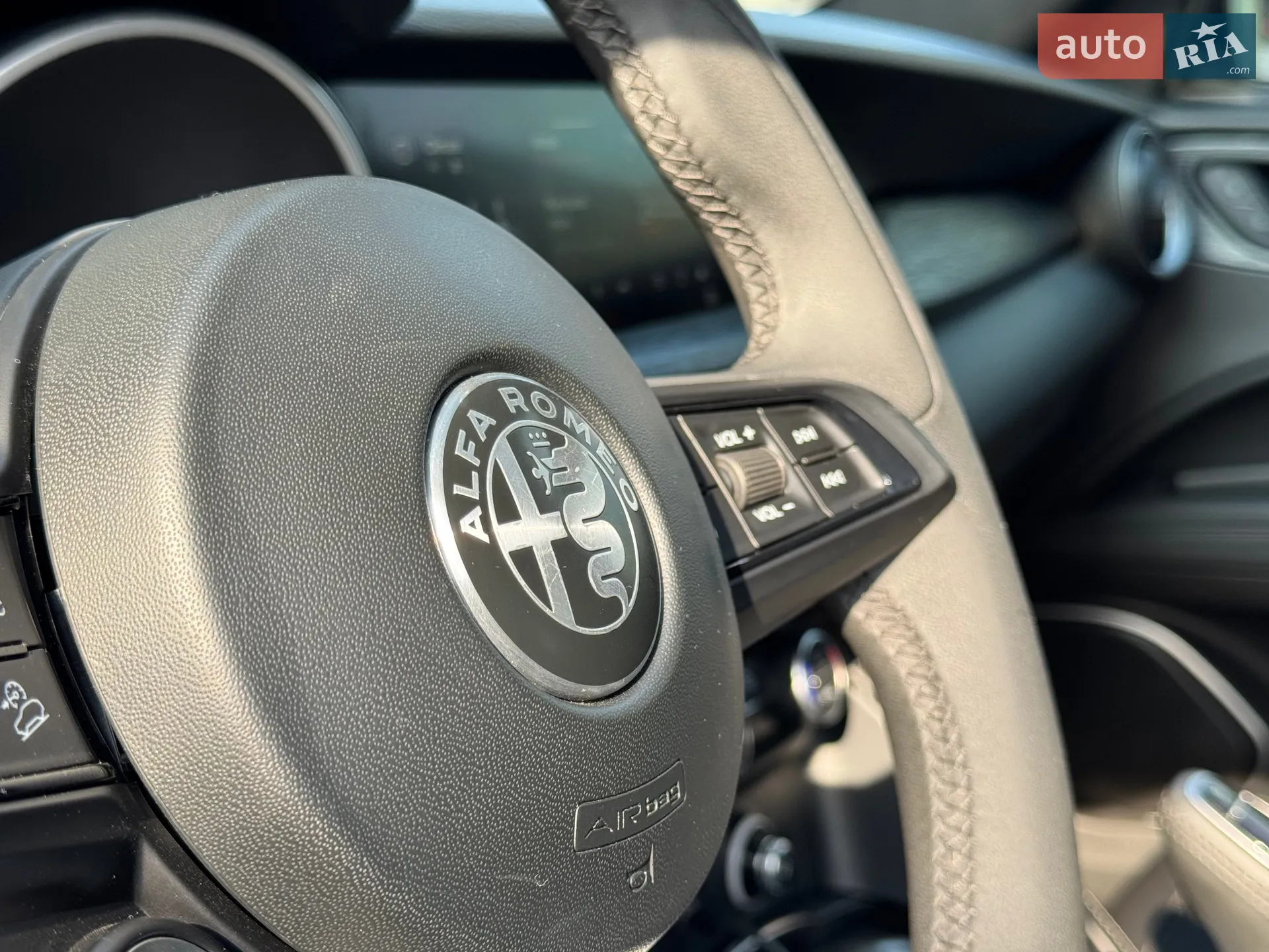 2020 Alfa Romeo Stelvio - мініатюра 26